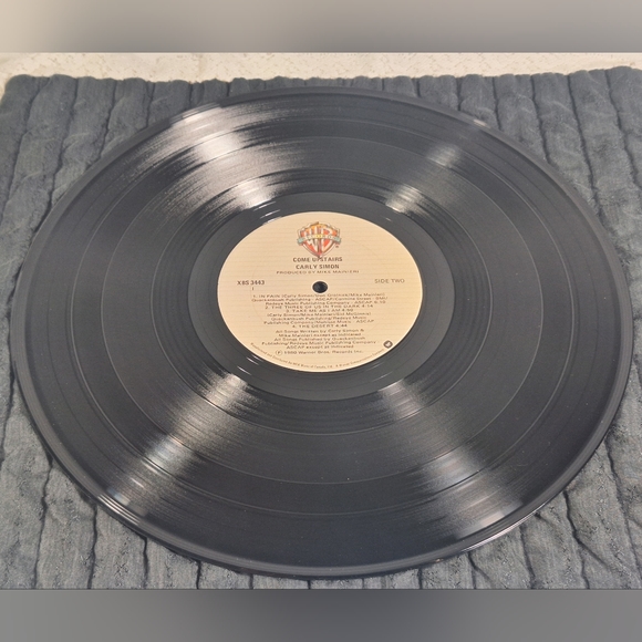 Carly Simon Come Upstairs LP - Picture 4 of 16